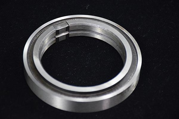 गोल उच्च परिशुद्धता रोटरी कटिंग ब्लेड पीवीसी एज ब्लेड रोटरी ब्लेड कटिंग मशीन पेपर पाइप चिपकने वाला टेप कटिंग मशीन ब्लेड 20